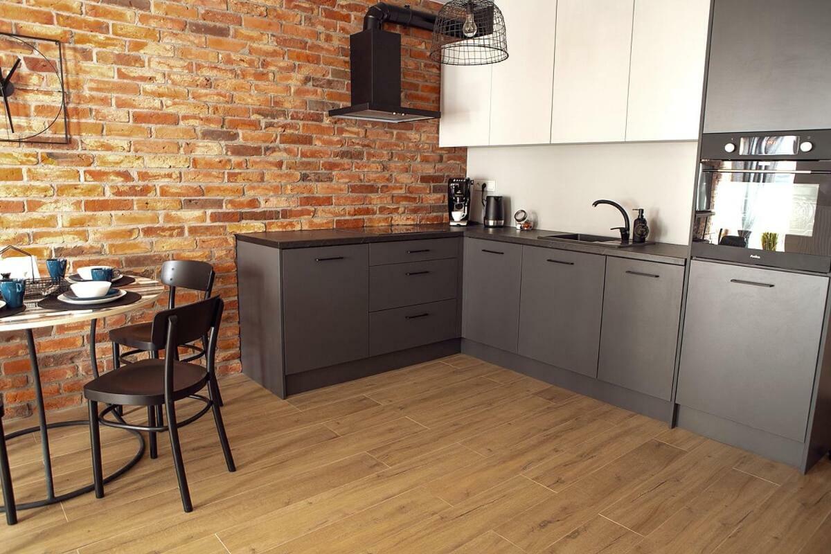 Concept Red Apartment Krakow Ngoại thất bức ảnh